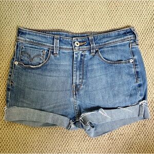 Levi’s Cutoff Shorts